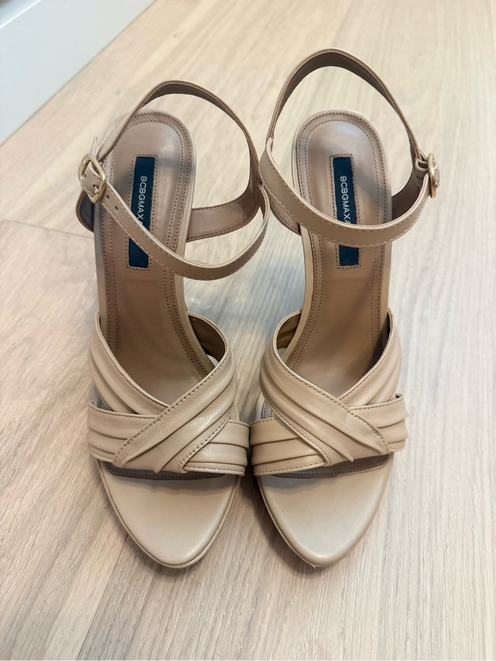 BCBGMAXAZRIA Ravil Platform Sandals in Almond 10 heels - Picture 2 of 8